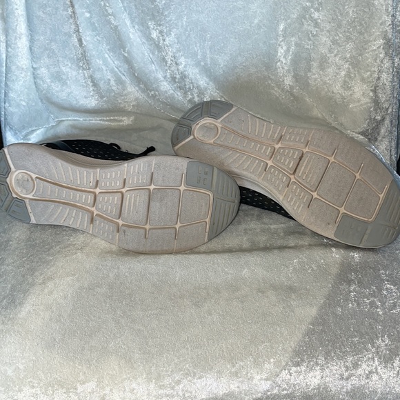 Under Armour sneakers - Picture 7 of 7